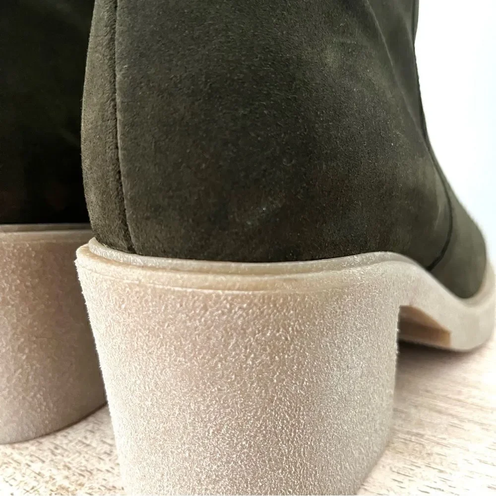 La Canadienne Zeb‎ Suede Bootie in Dark Green Size 10 NWOB